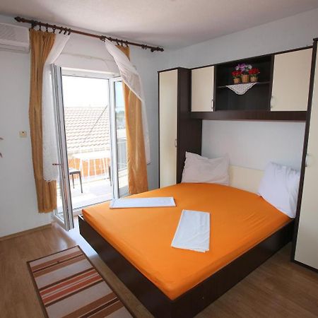 Apartments Alissa ฮวาร์ ภายนอก รูปภาพ