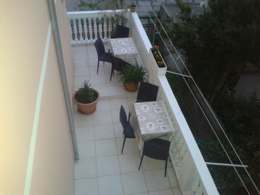 Apartments Alissa ฮวาร์ ภายนอก รูปภาพ