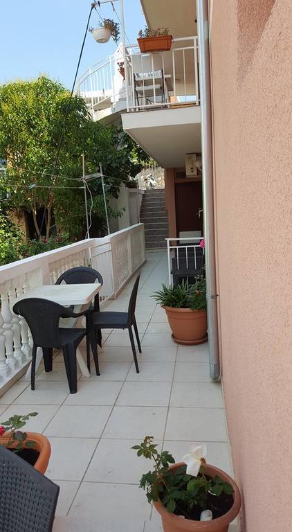 Apartments Alissa ฮวาร์ ภายนอก รูปภาพ