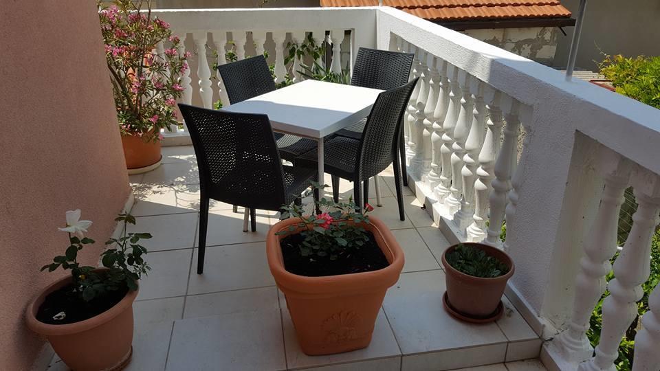 Apartments Alissa ฮวาร์ ภายนอก รูปภาพ