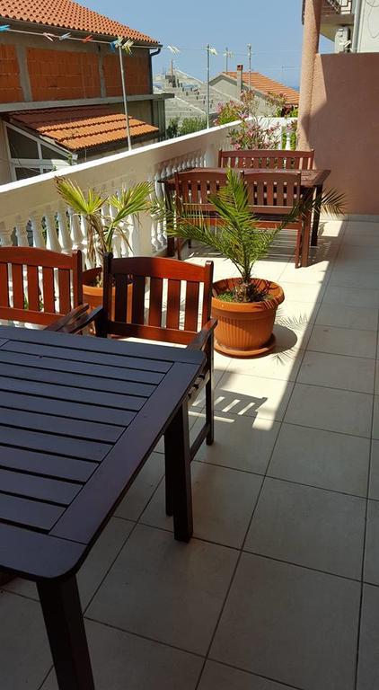 Apartments Alissa ฮวาร์ ภายนอก รูปภาพ