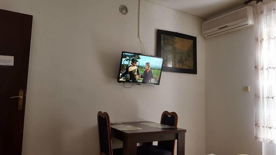 Apartments Alissa ฮวาร์ ภายนอก รูปภาพ