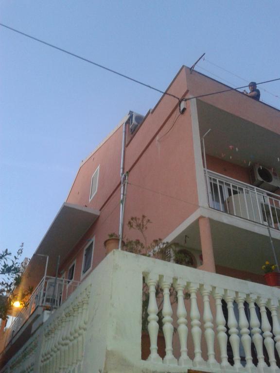 Apartments Alissa ฮวาร์ ภายนอก รูปภาพ